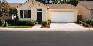 Modern Comfort in a Gated Community Gallery 1