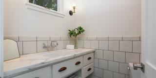 2217 Laurel Gallery 22