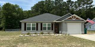 Country Living with Modern Comforts- 3 Bedroom, 2 Bathroom Gallery 3
