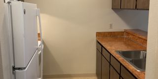 855 NE Victoria St Apt 14 Gallery 2