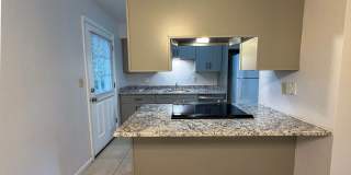 3BR/2BA House in Northwood - available NOW! Gallery 6
