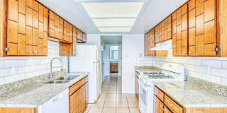 2012 Amy Sue Drive unit: B Gallery 17