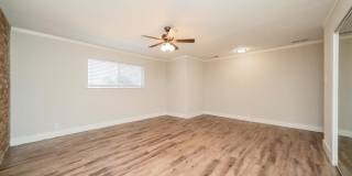 112 E Fairlane St Gallery 22