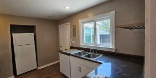 Beautiful 3 bedroom, 1 bath home for rent Gallery 8