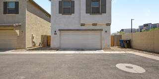 Amazing 3 bed, 2.5 bathroom home in Mesa! Amazing 3 bed, 2.5 bathroom home in Mesa! Gallery 1