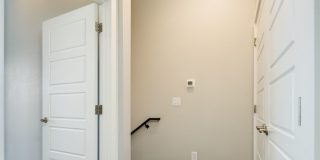 Modern 3 bed / 4 bath, 3 story townhome! Gallery 20
