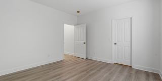 Nippers Corner Condo Gallery 24