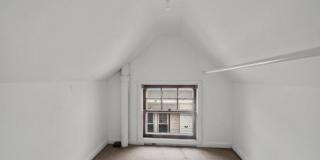 281 19Th Ave, 2nd flr Gallery 15