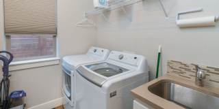 Furnished Spacious Home, Fully Equipped Kitchen, Garage Included Gallery 16