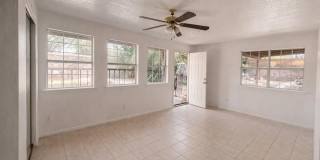 320 ARBOLES Drive Gallery 17