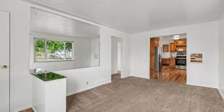 Newly remodelled 3 bedroom ranch - available May 1st!!! Gallery 4