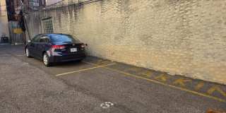 1828-00 GREEN Street Gallery 12