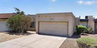 Modern Updated Tempe Townhome Near ASU & Downtown with Resort-Style Amenities Gallery 1