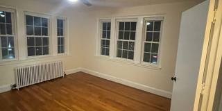 X-TRA LARGE 1-bed Belmont-Watertown Gallery 1