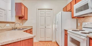 Mission Oaks Apartment Homes Gallery 4