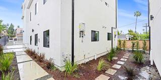 5346 1/2 Oakland Street Gallery 35