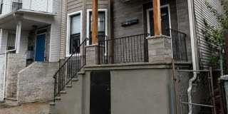 25 Oak Street Gallery 1