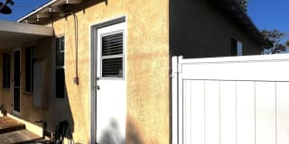 Single Family. 3-bed Home - Desireable Neighborhood! Gallery 53