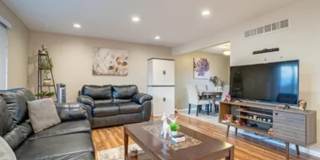 Room in a large shared home, great neighborhood, friendly roommates! Gallery 8