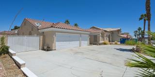 SE!! 4 Bedrooms!! Single Story!! NO HOA!! 3 Car Garage!!! Pool!!! Spa!!! RV Parking!!! Low maintenance Landscape!! Gallery 5