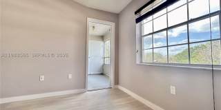 2811 N Oakland Forest Dr Gallery 14