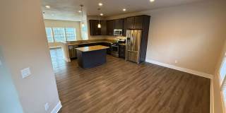 Nice 4bed/2.5 Bath Home, Gas Range Gallery 7