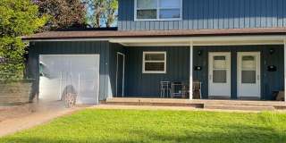 3 Bedroom home with garage, laundry and fenced yard! Gallery 17