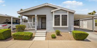 GORGEOUS 2/2 bed/bath HOME / 55+ Phoenix Community Gallery 1
