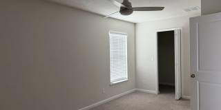 Gorgeous 3-4 bedroom Home off Becker Gallery 34