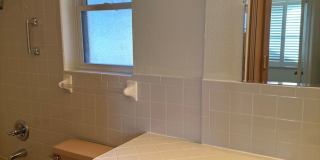 3/2/2 Newly painted! ALL BILLS PAID! Gallery 12