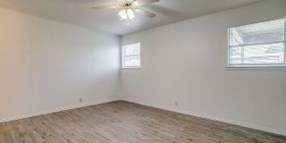 1203 N Nolan River Road Gallery 12