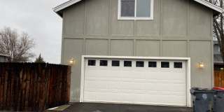 Very Nice 3 Bedroom 2.5 Bathroom  ***2021 Sq. Ft Living Space***Located in Central Point with a Large Bonus Room Gallery 27