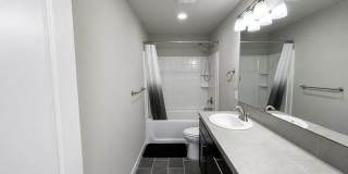 Spacious 4-Bedroom Home with Balcony and Fenced Yard in Marysville Gallery 37