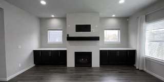 Spacious 4-Bedroom Home with Balcony and Fenced Yard in Marysville Gallery 18