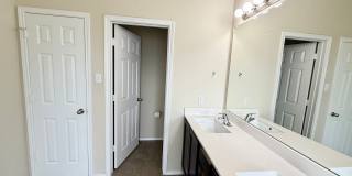 Spacious 4-Bedroom Home on Quiet Cul-de-Sac Gallery 13