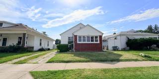 NOW SHOWING: 2 Bedroom/ 1.5 Bathroom located at 108 S 8th St. in Beech Grove, IN. NOW SHOWING: 2 Bedroom/ 1.5 Bathroom located at 108 S 8th St. in Beech Grove, IN. Gallery 4