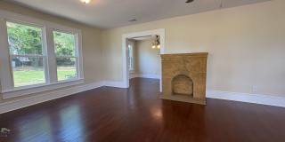 Gorgeous fully remodeled 3 bed/1.5 bath Craftsman-style Bungalow Gorgeous fully remodeled 3 bed/1.5 bath Craftsman-style Bungalow Gallery 7