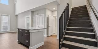 915 Glenwood Apartments at Grant Park Gallery 39