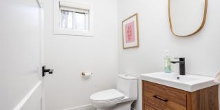 685 Bedford Lane Gallery 11