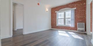 1412 N. Gordon St. Gallery 10