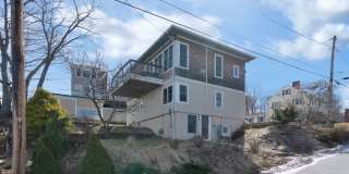 Stunning 4 Bed 2.5 Bath Steps from Willards Beach UNFURNISHED Gallery 6