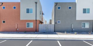 Brioso at the Bridges Gallery 43