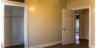 1115 State Street Gallery 19