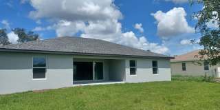 4/2 Newer  construction home. Gallery 35