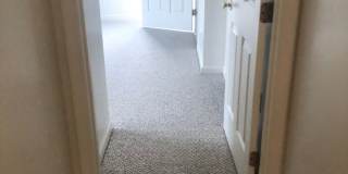 Bright Condo in Convenient Location Gallery 15