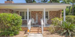 2500 Black Oak Circle Gallery 1