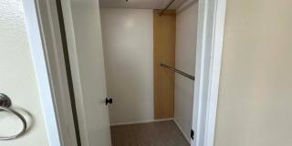 Spacious 3 bedroom 2.5 bath Condo for rent in Woodland Hills! Gallery 23