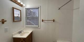 909 Lincoln Avenue Gallery 11