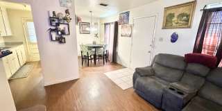 Charming 3BR Home with Large Yard & Easy I-35 Access Near Denton Gallery 5