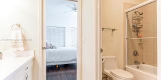 5774 SW 76th Ter Gallery 32